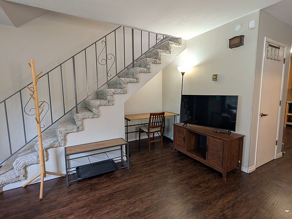 4th image of 2224 Glacier St APT 301