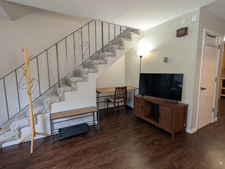 2224 Glacier St #301 — Photo 4