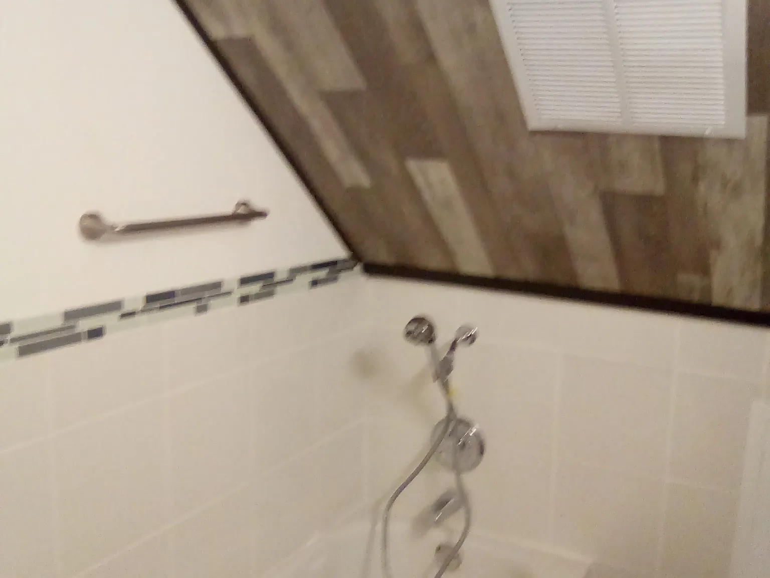 4 bed, 1304 sqft, $3,200 — Photo 1
