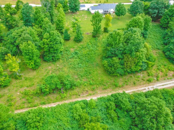 27 Green Meadow Ln, Mount Vernon, KY 40456