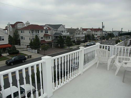2nd image of 1624 Wesley Ave