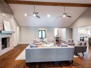 8809 Vista Oaks Cir, Dallas, TX 75243