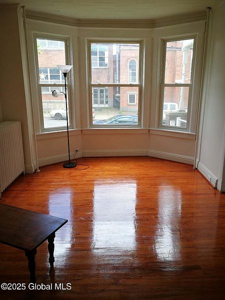 3rd image of 1207 Hutton Street
