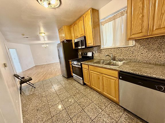 2nd image of 5301 Mission St APT 1