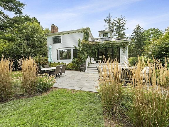 3rd image of 21 Elmwood Rd