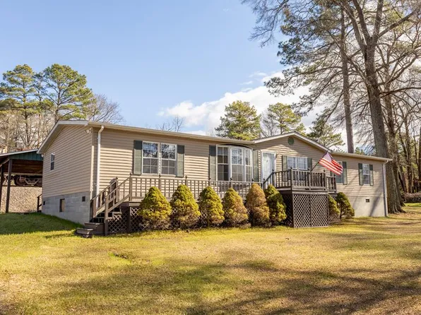 4890 Skippers Rd, Skippers, VA 23879
