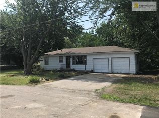 9005 E 35th St, Kansas City, MO 64129