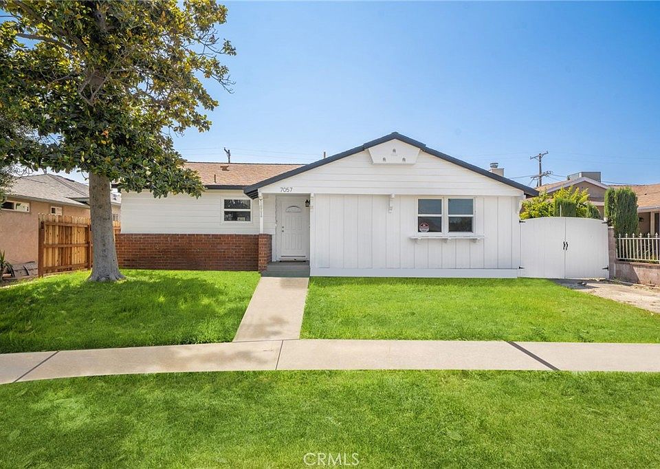 1st image of 7057 Babcock Ave