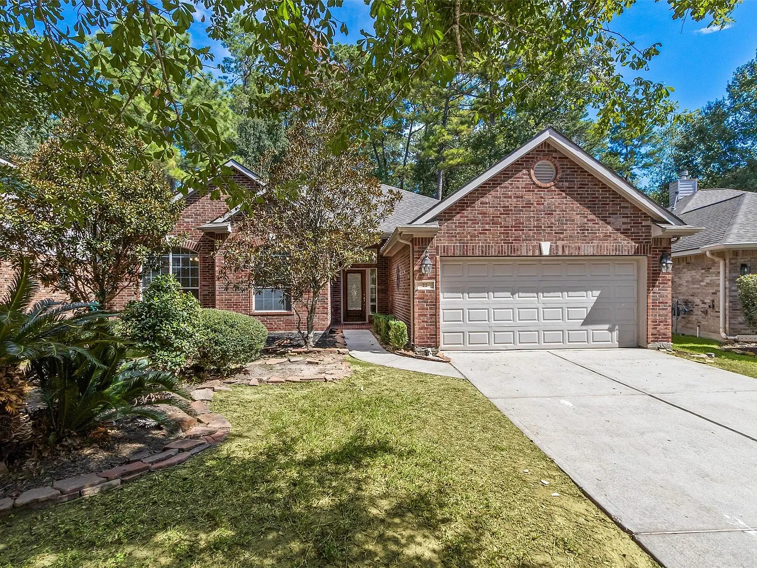 4 bed, 2.0 bath, 2506 sqft, $2,980 — Photo 2