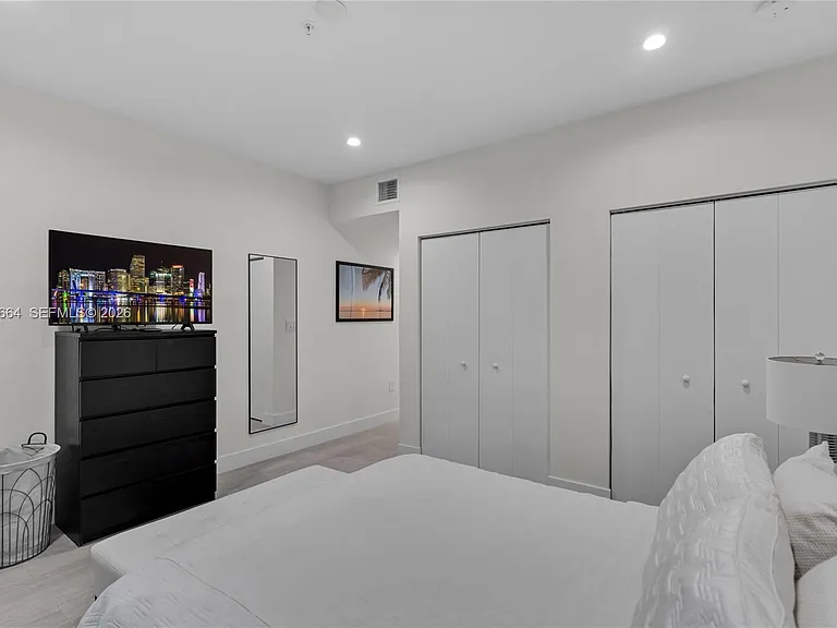 1786 SW 9th St #1 — Photo 7