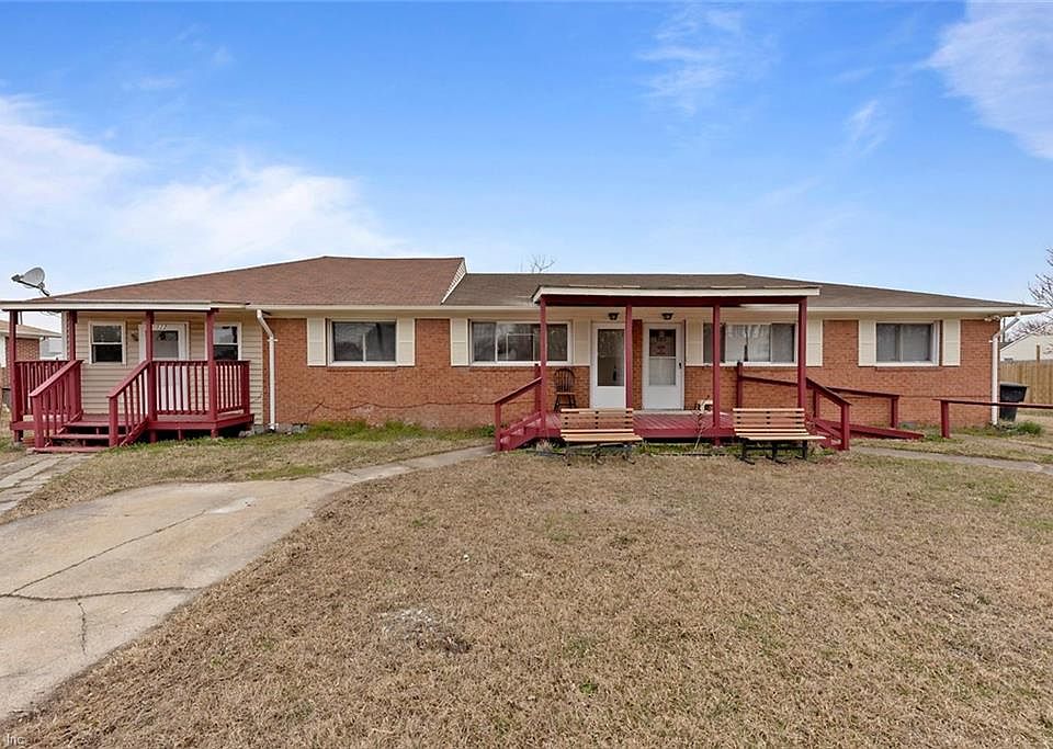 1st image of 922 Schumann Dr