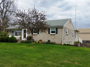 307 Pleasant View Dr, Willow Street, PA 17584