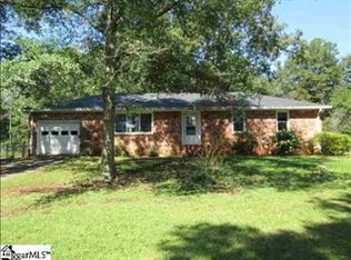 5 Ferncrest Dr, Greenville, SC 29605