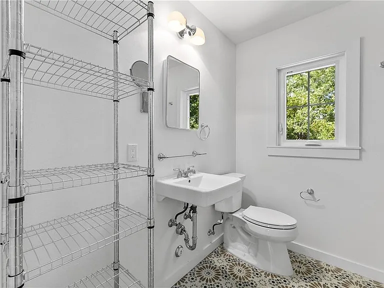 7505 Grover Ave #GARAGE B — Photo 19