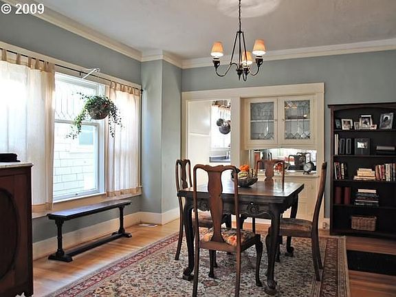 Formal dining room