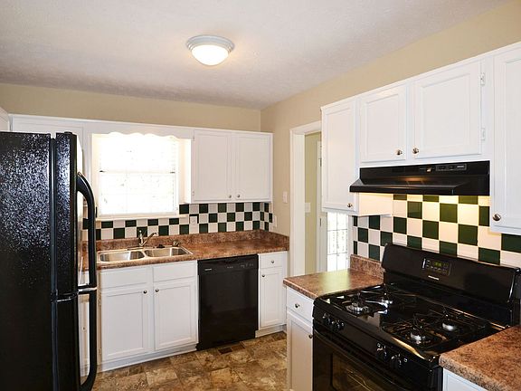 3rd image of 2748 Sanibel Ln SE