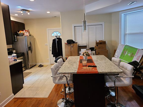 3rd image of 1506 W Diversey Pkwy #2