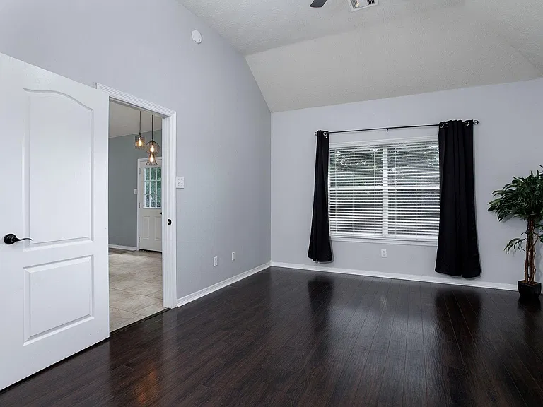 28610 Hidden Cove Dr — Photo 23