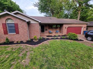 6100 Cypress Ct, Newburgh, IN 47630