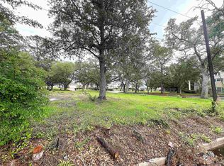 3737 Lakeshore Dr, Port Arthur, TX 77642