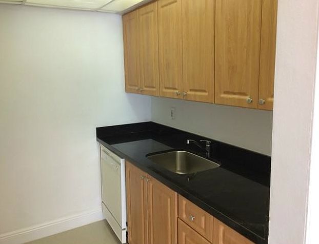 1st image of 114 Mendoza Ave APT 23