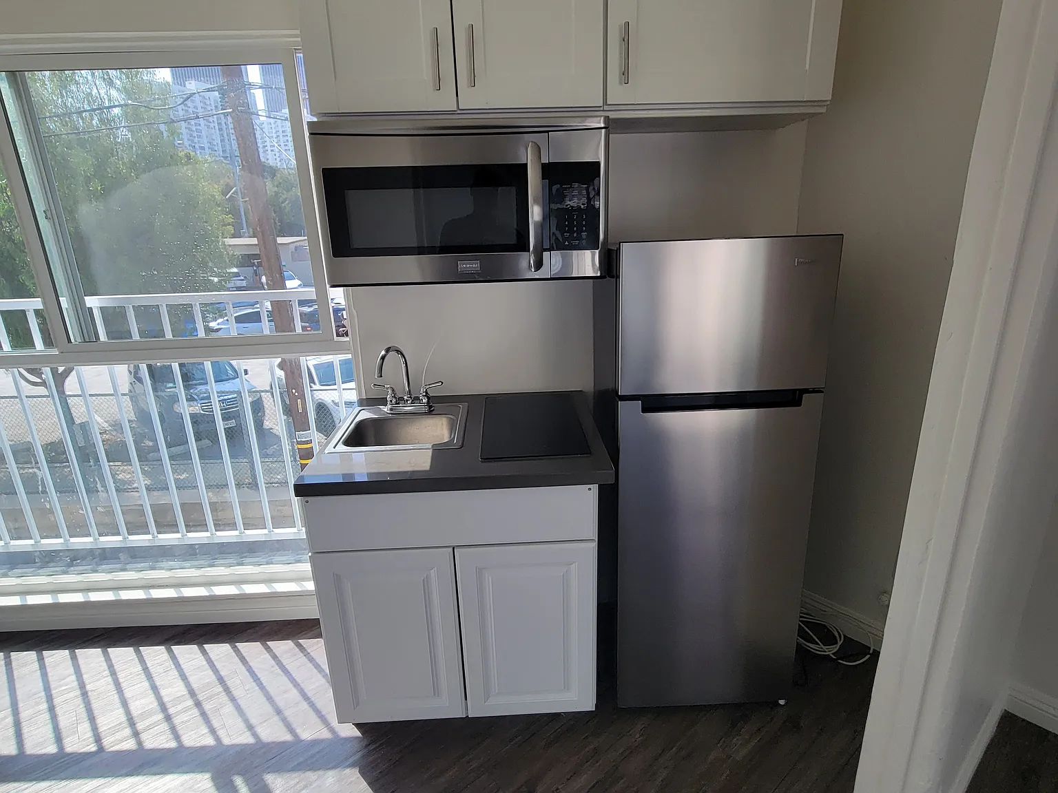 Studio, 300 sqft, $1,775 — Photo 4
