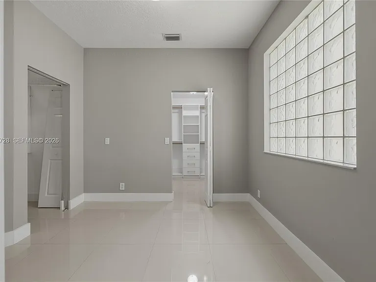 5285 NW 112th Ter — Photo 15