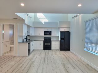 1110 Magnolia Ave #205, Los Angeles, CA 90006