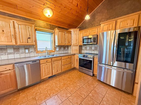 4th image of 5862 Halls Dr