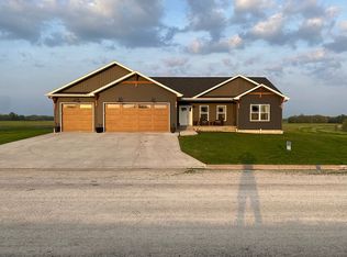 49 7th St, West Point, IA 52656