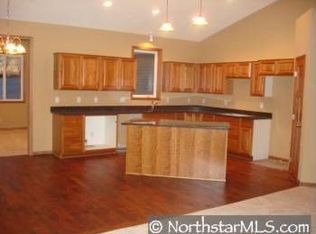1633 7th St NW, Buffalo, MN 55313