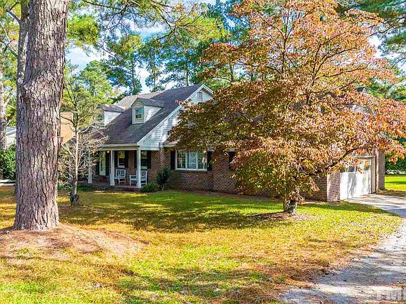 3rd image of 709 Chestnut Dr
