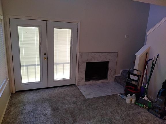4th image of 2309 Balsam Dr