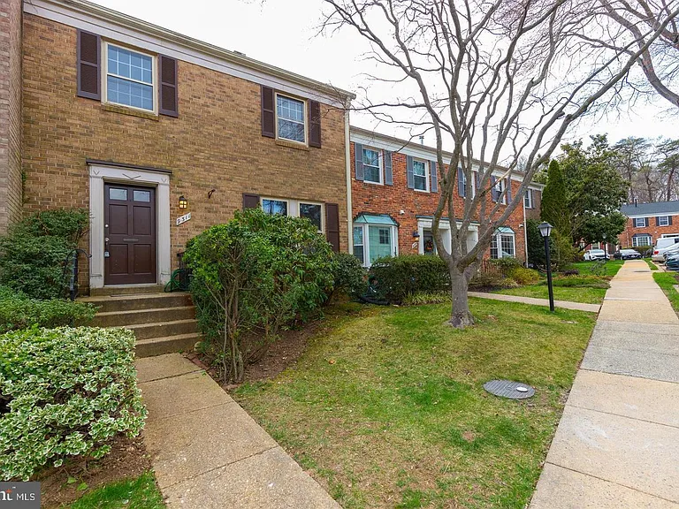 9311 Marycrest St — Photo 2