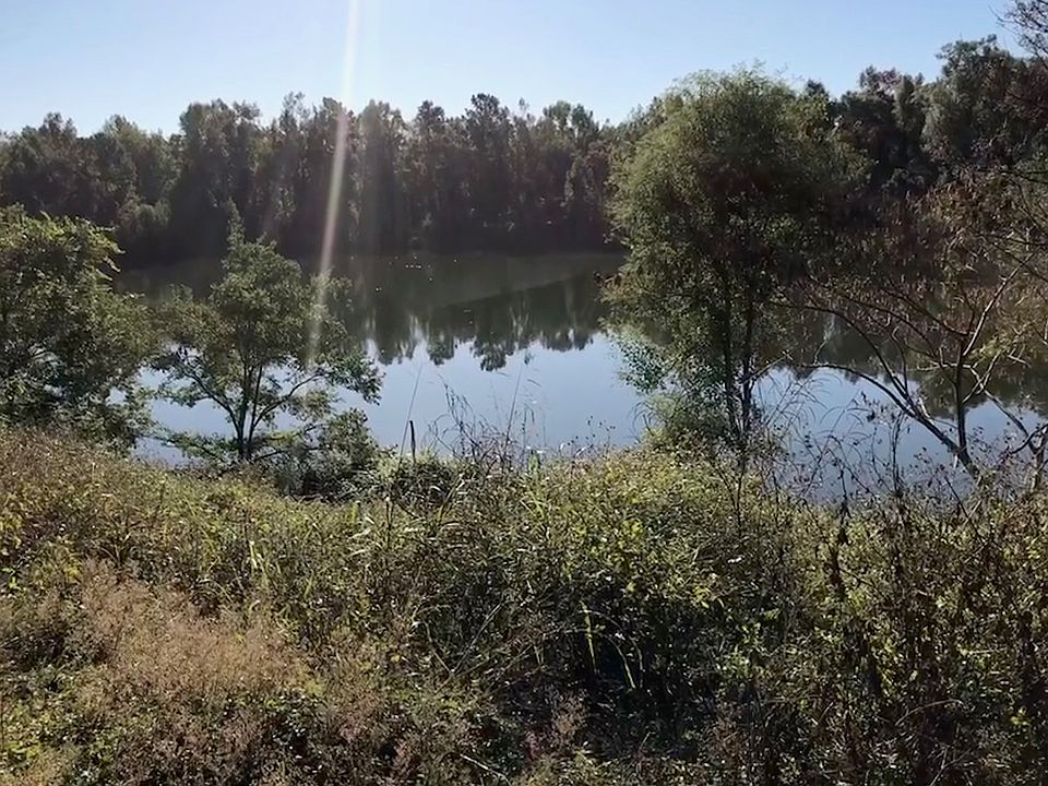 2nd image of 1812 Beach Rd