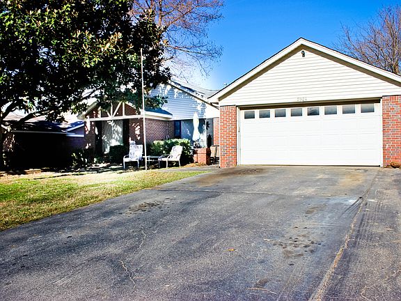 2nd image of 5924 Shannon Dr