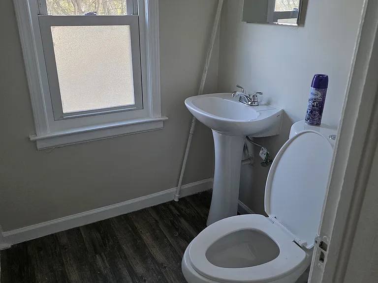 158 Parkway Dr — Photo 15