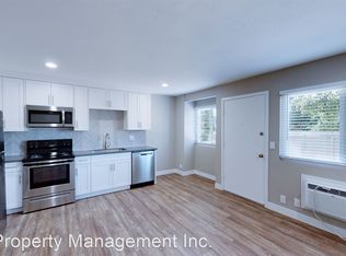 318 E Fallbrook St #2, Fallbrook, CA 92028