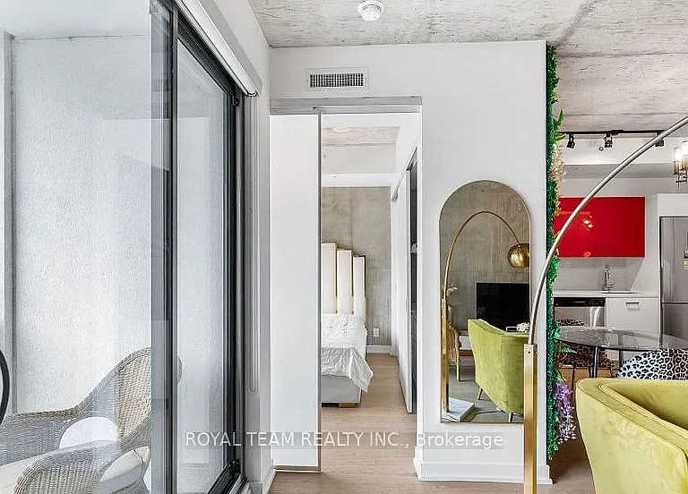 39 Brant St #815 — Photo 10