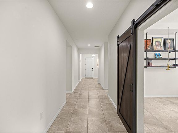 4th image of 5608 SW 50th Ct