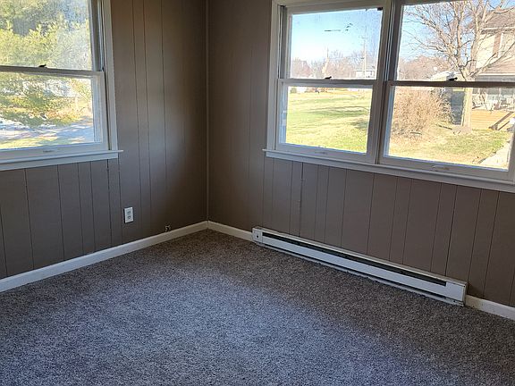 4th image of 203 W Jackson St APT 6