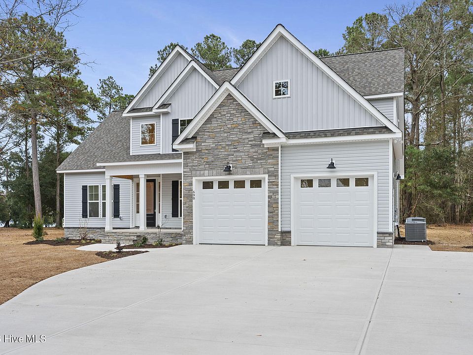 1st image of 698 White Oak Crossing