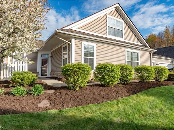 146 Shaw Dr, Kent, OH 44240