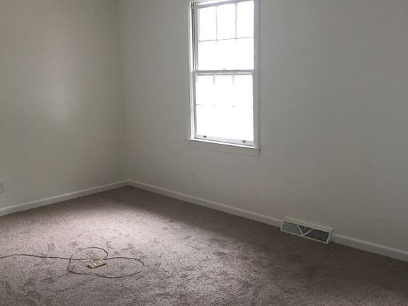 4th image of 108 Pine Creek Court Ext