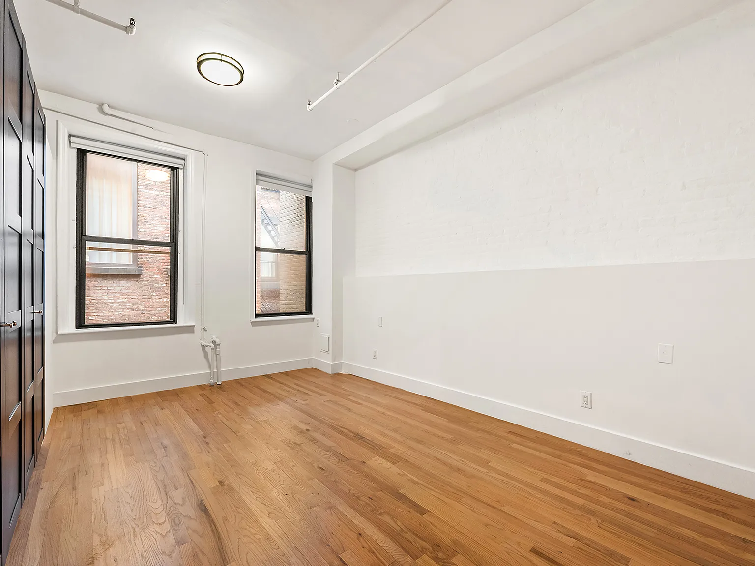 15 Warren Street — Photo 4