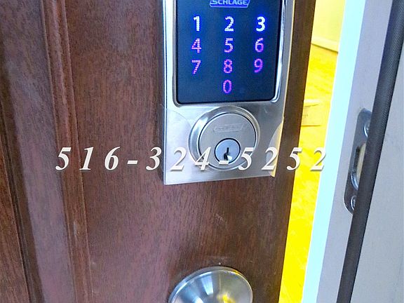 4th image of 4445 Byron Ave #2