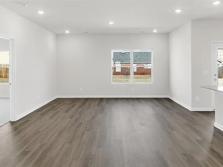 126 Betty Williams Dr — Photo 10