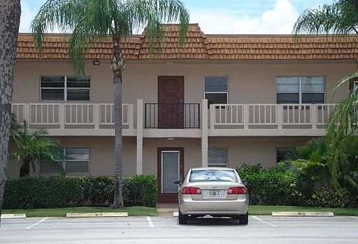 1st image of 6 Abbey Ln APT 203