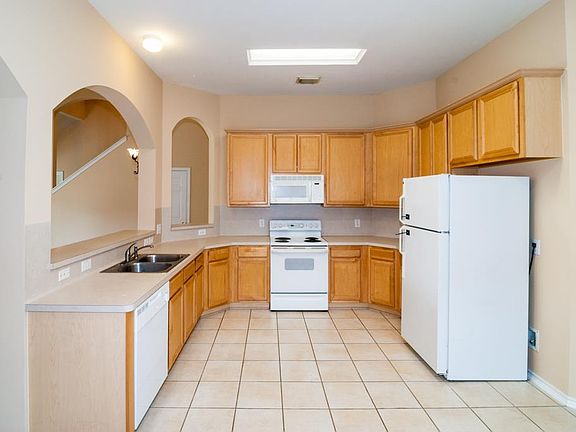 5th image of 24618 Kingston Hill Ln