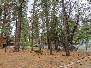 620 Pine Ln, Sugarloaf, CA 92386